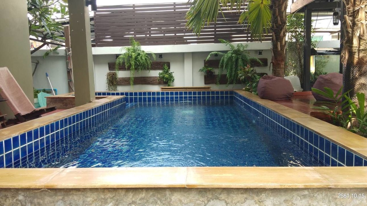 Photo of Outdoor in Racha Thewa
