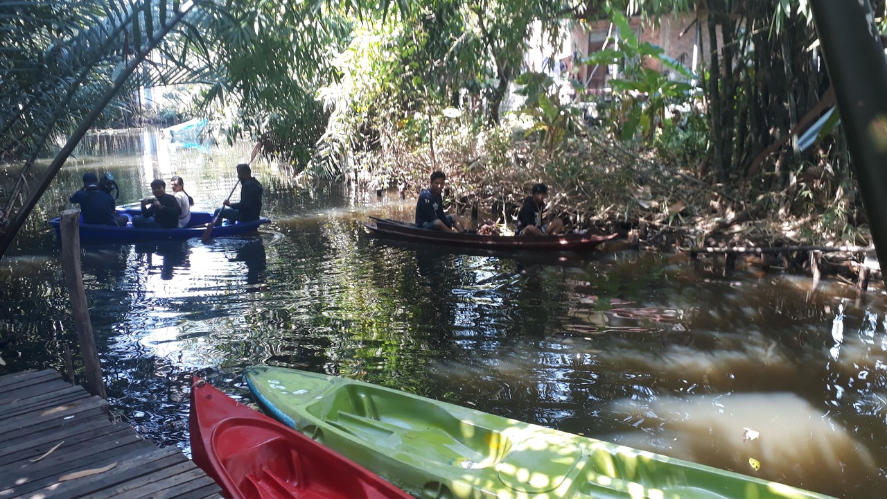 Photo of Others in Bang Kobua