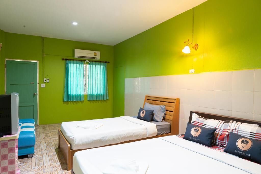 Photo of Bedroom in Amphawa