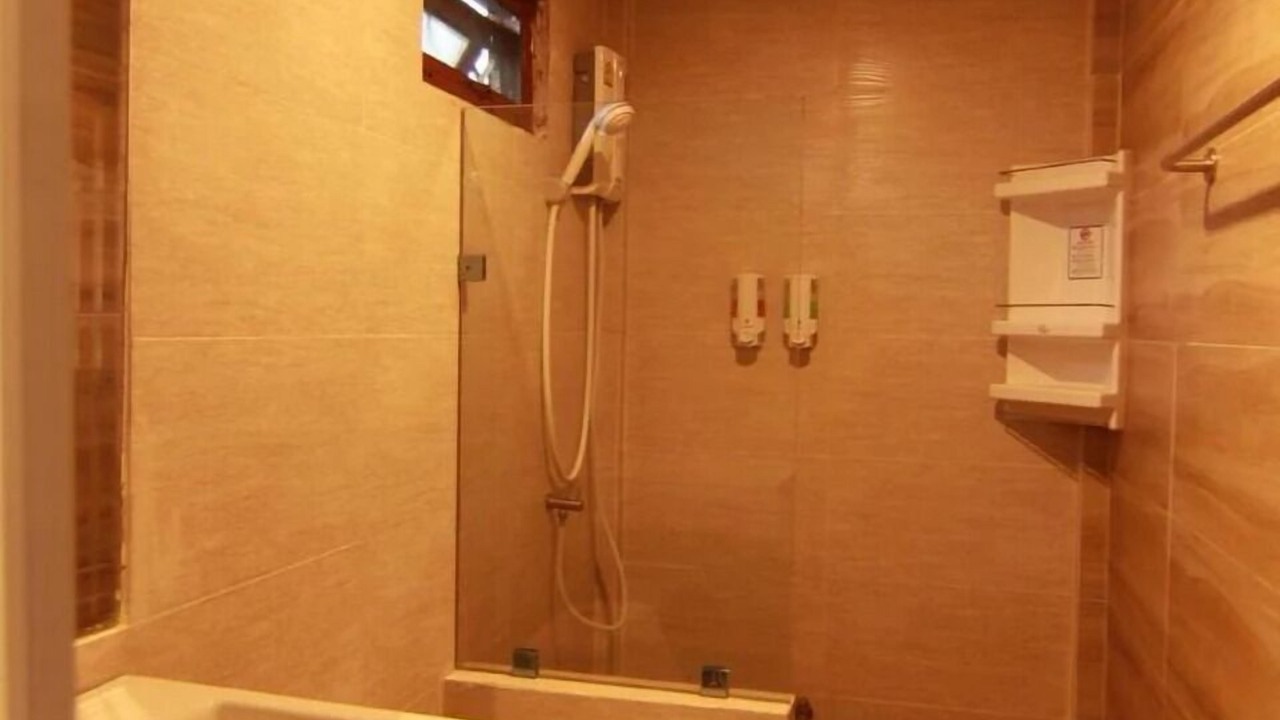 Photo of Bathroom in Tha Bo