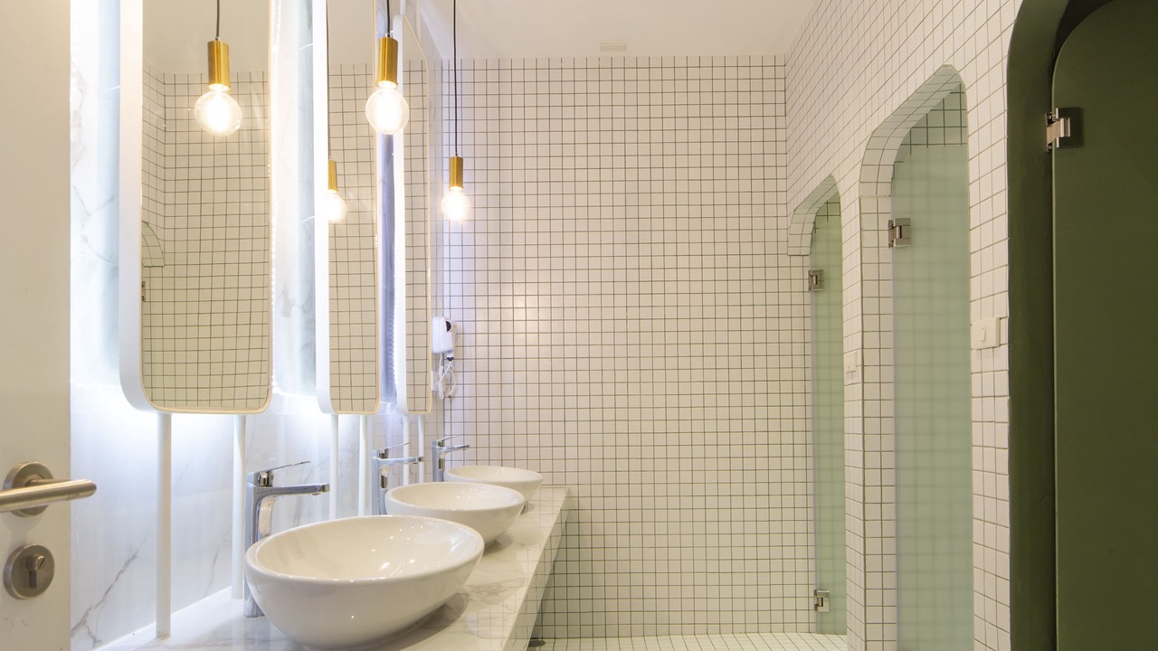 Photo of Bathroom in Phra Nakhon