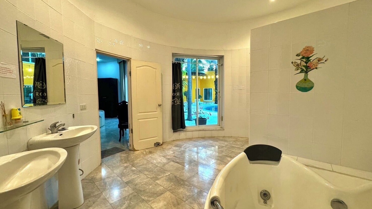 Photo of Bathroom in Bang Lamung