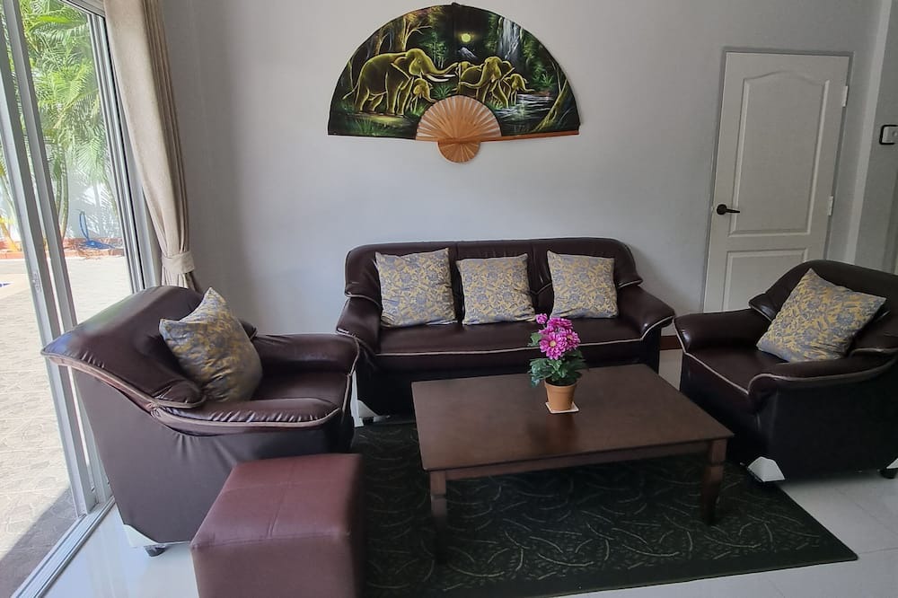 Photo of Livingroom in Pak Nam Pran