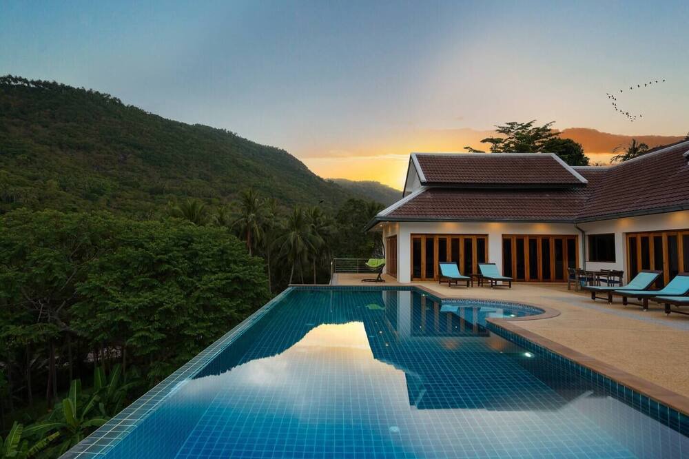 Photo of Outdoor in Thong Krut