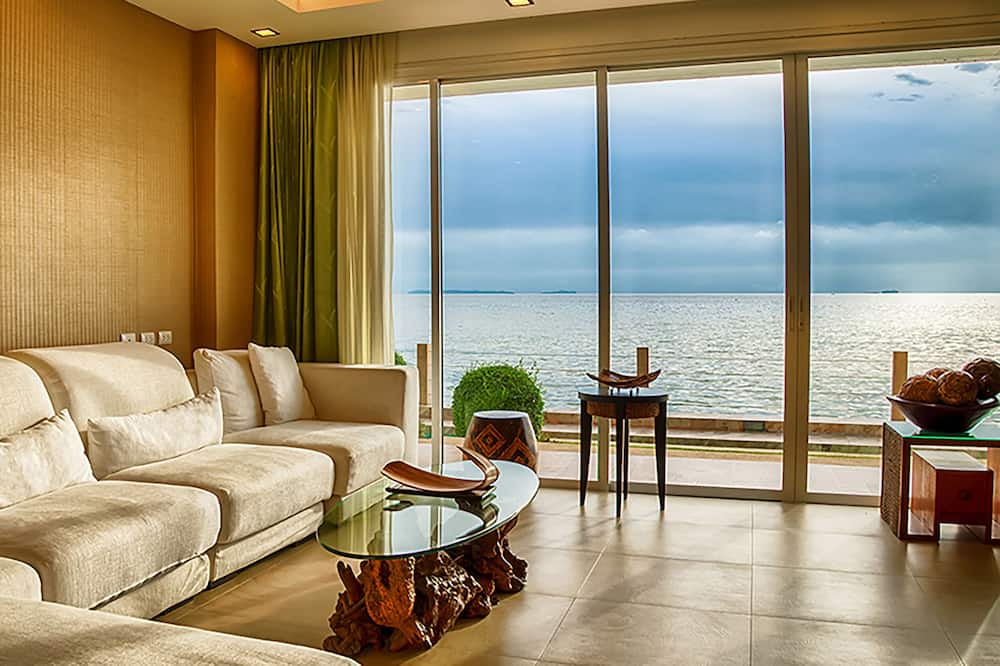 Photo of Livingroom in Bang Lamung
