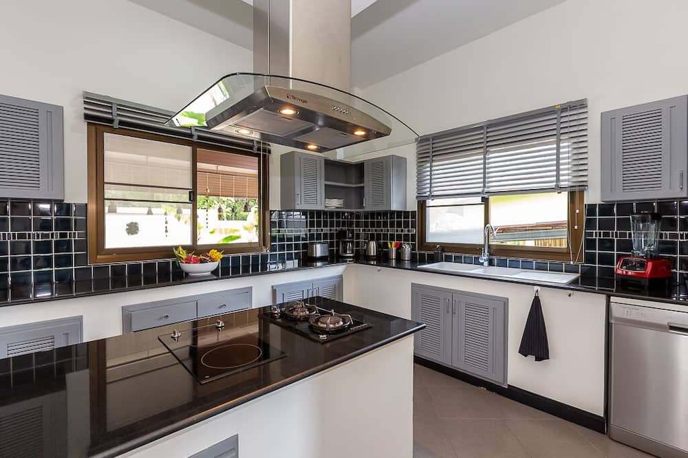 Photo of Kitchen in Wok Tum