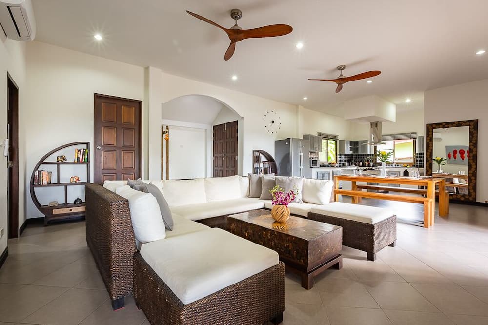 Photo of Livingroom in Wok Tum