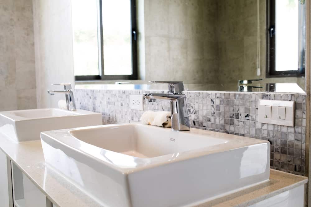 Photo of Bathroom in Moo 5