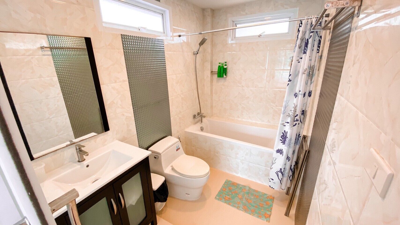 Photo of Bathroom in Sanamchai