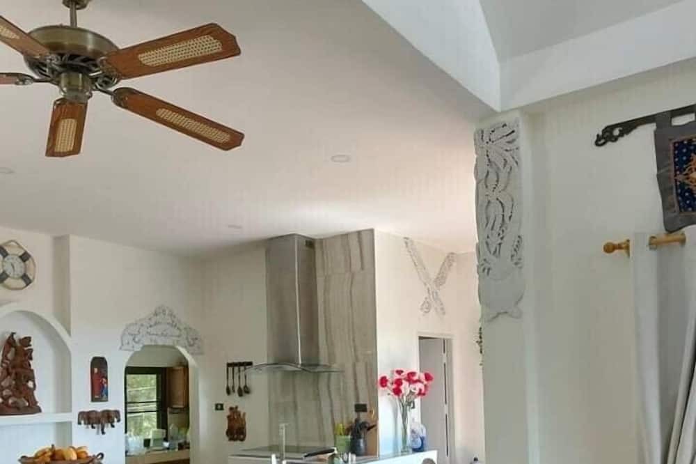 Photo of Livingroom in Laem Set