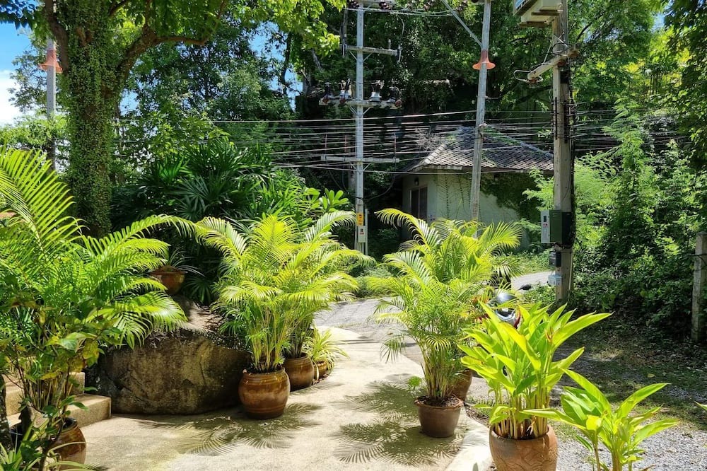 Photo of Outdoor in Laem Set