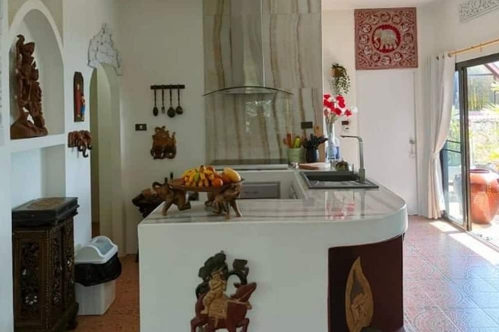 Photo of Kitchen in Laem Set