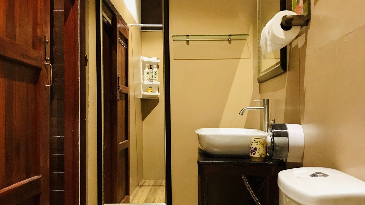 Photo of Bathroom in Damnoen Saduak