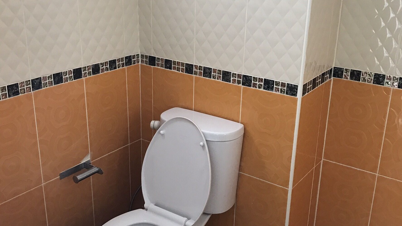 Photo of Bathroom in Tha Thaewawong