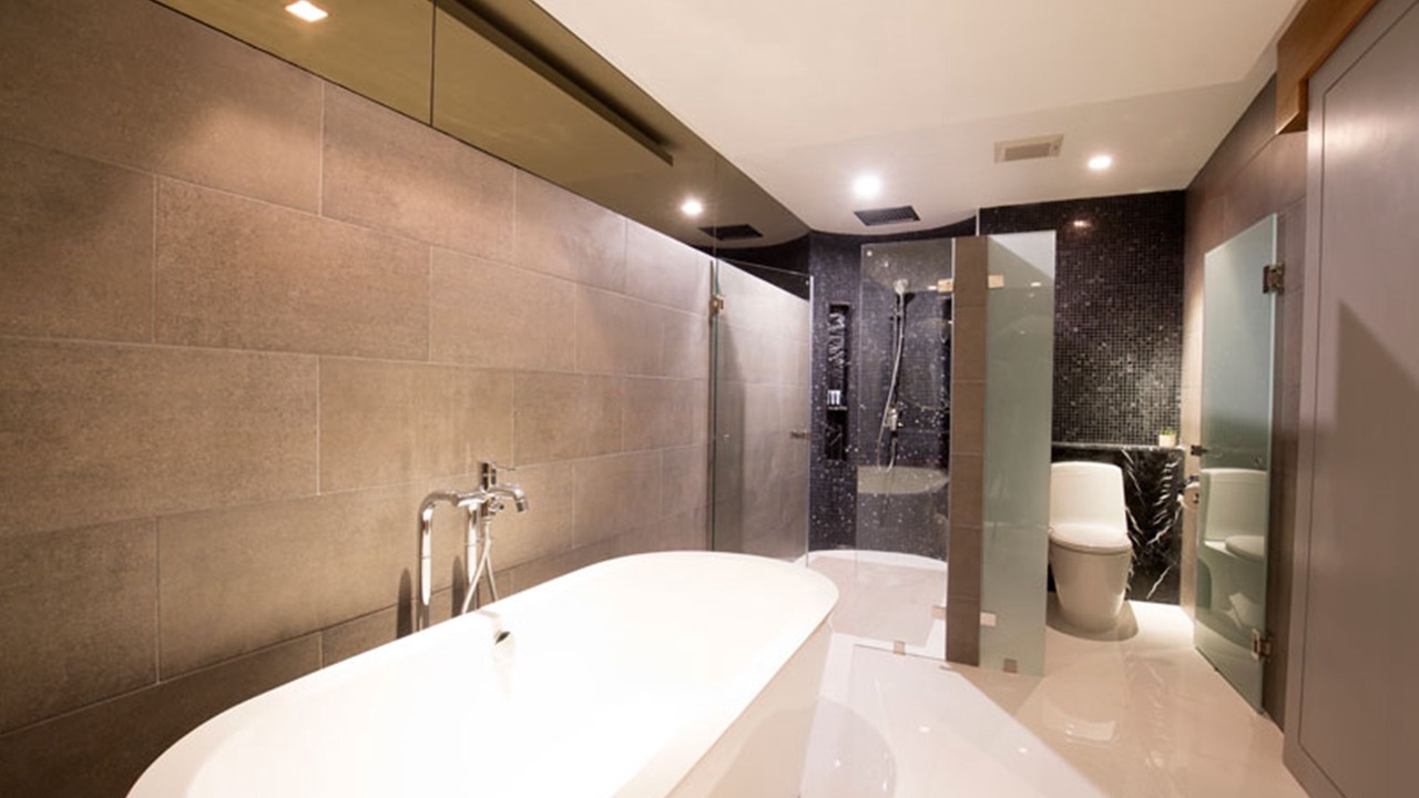 Photo of Bathroom in Wat Ket