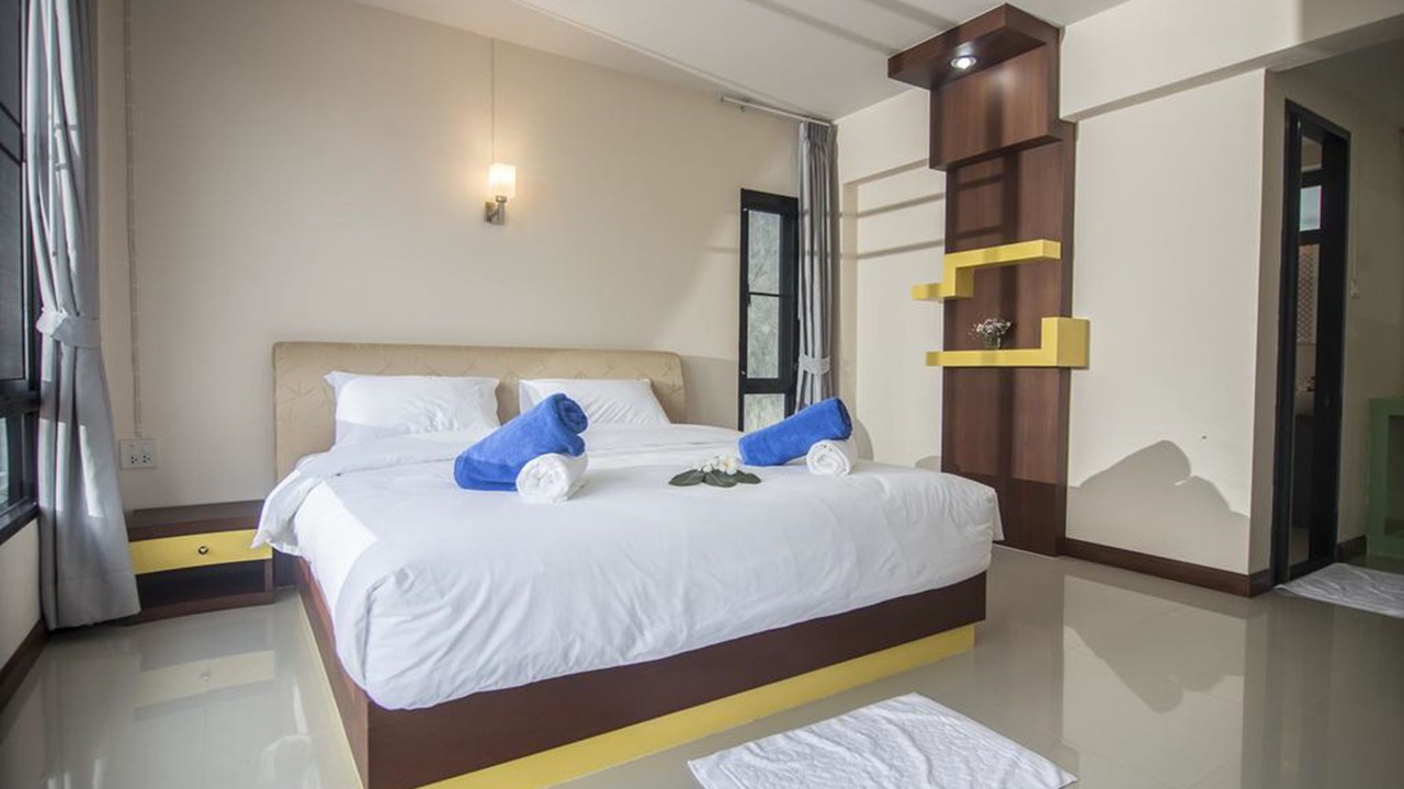 Photo of Bedroom in Huai Yot