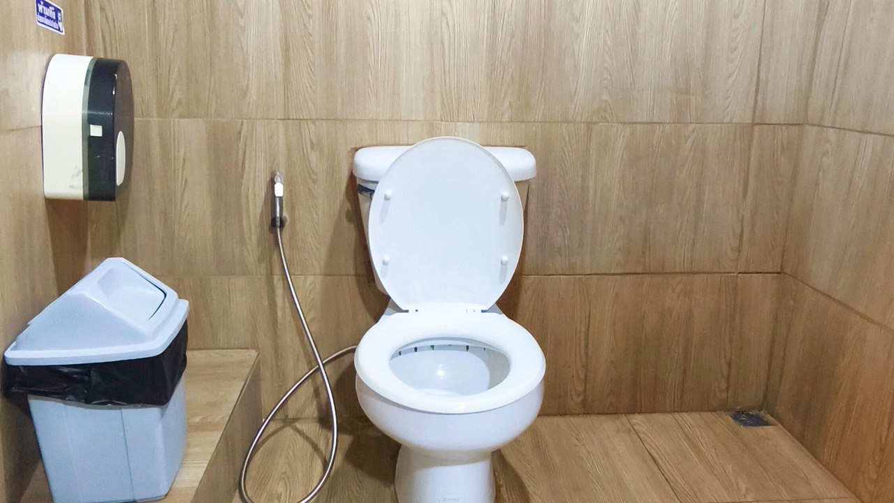 Photo of Bathroom in Tha Thaewawong
