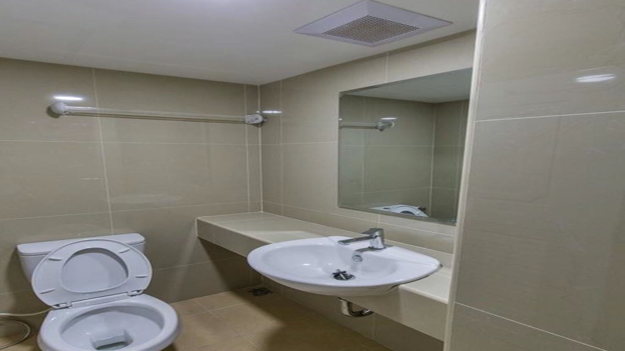 Photo of Bathroom in Mueang Samut Prakan District