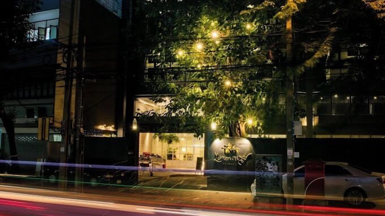 Photo of Outdoor in Thanon Phetchaburi