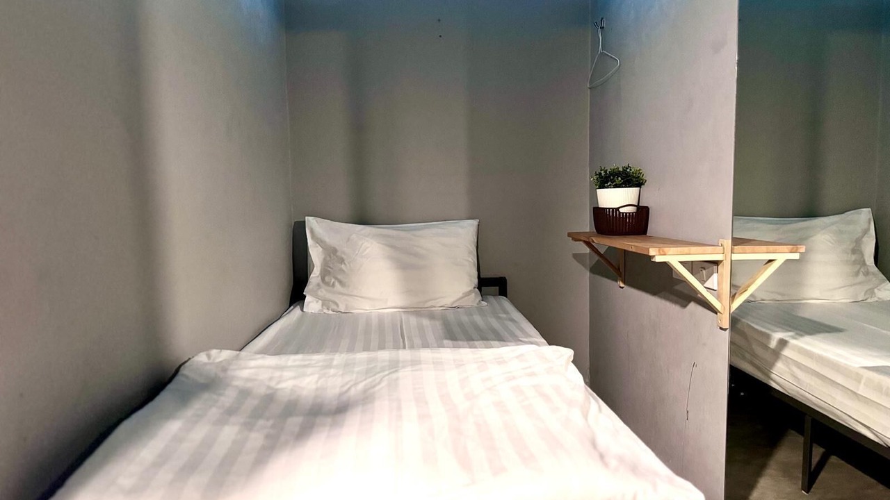 Photo of Bedroom in Thanon Phetchaburi