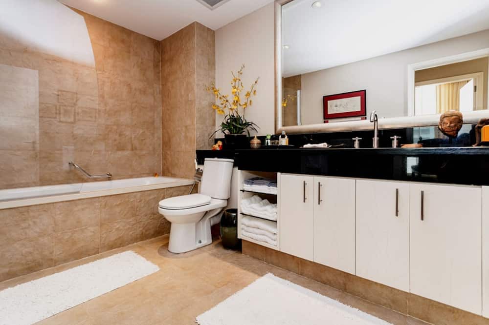 Photo of Bathroom in Yan Nawa