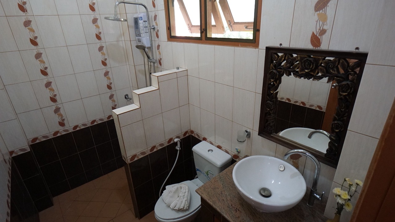 Photo of Bathroom in Pong Yaeng