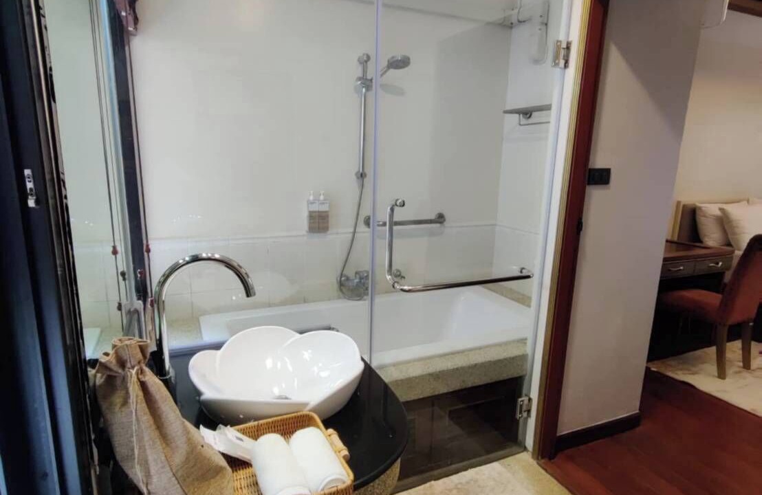 Photo of Bathroom in Pong Yaeng