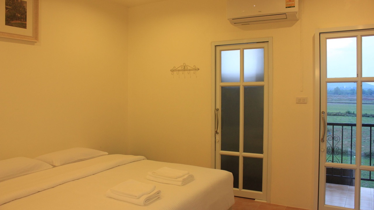 Photo of Bedroom in Tha Li