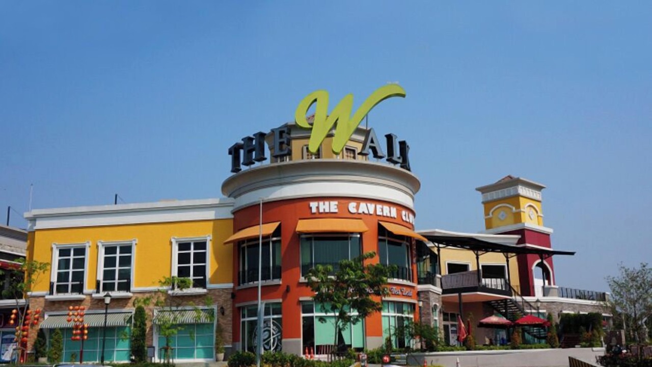 Photo of Outdoor in Khanna Yao