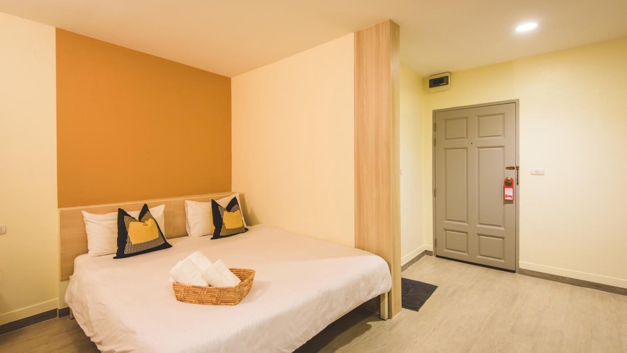 Photo of Bedroom in Pom Prap Sattru Phai