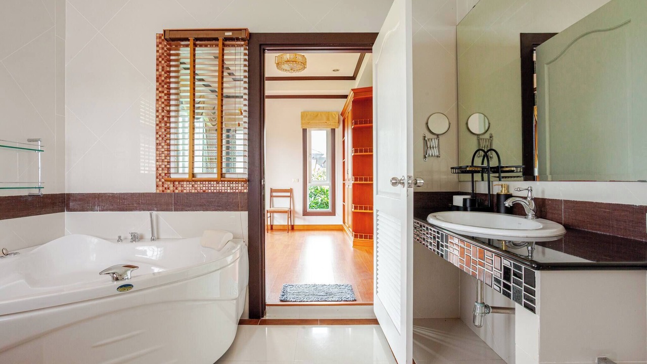 Photo of Bathroom in Central Pattaya