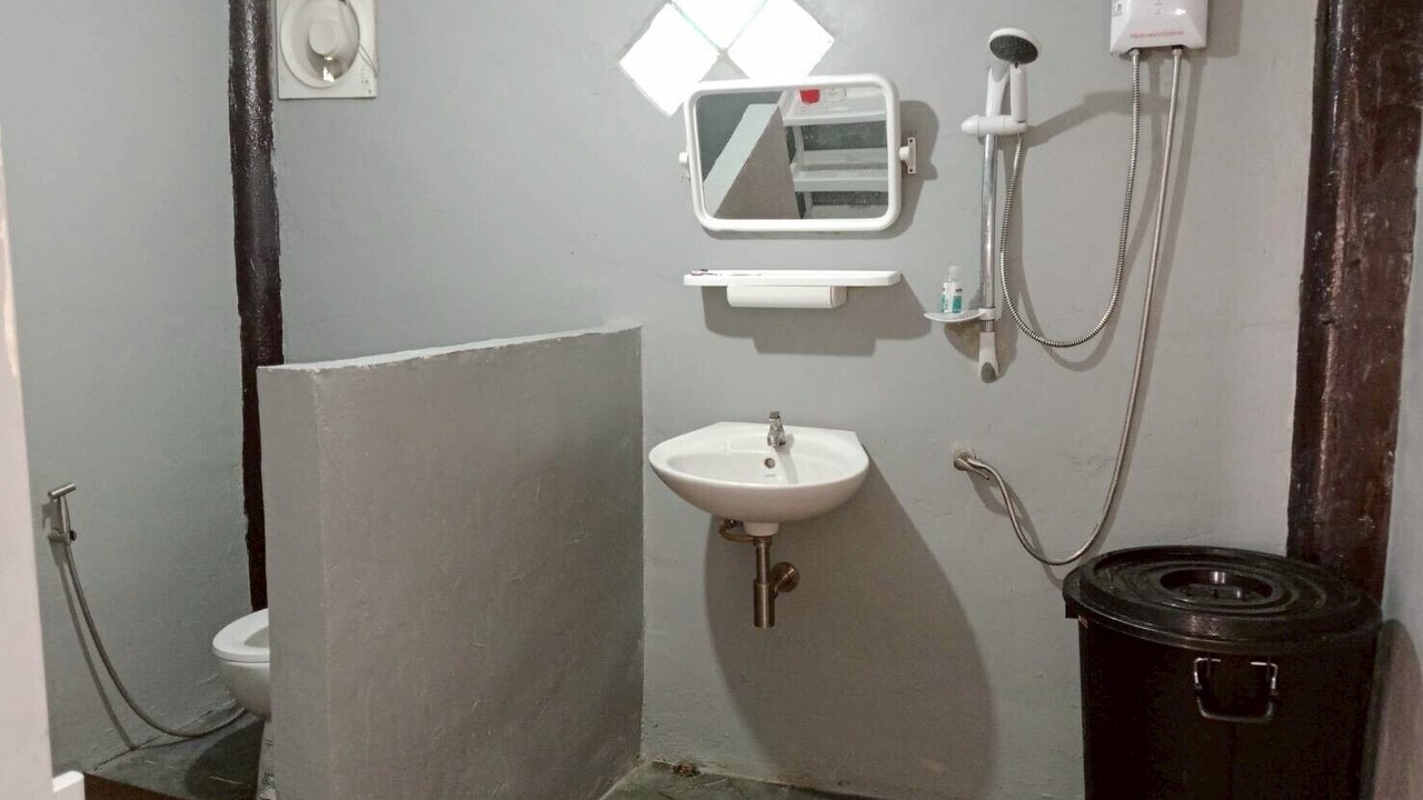 Photo of Bathroom in Banphot Phisai