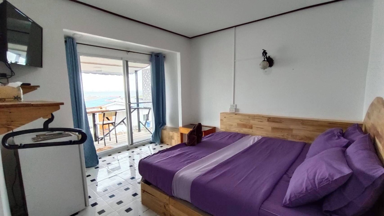 Photo of Bedroom in Koh Lan