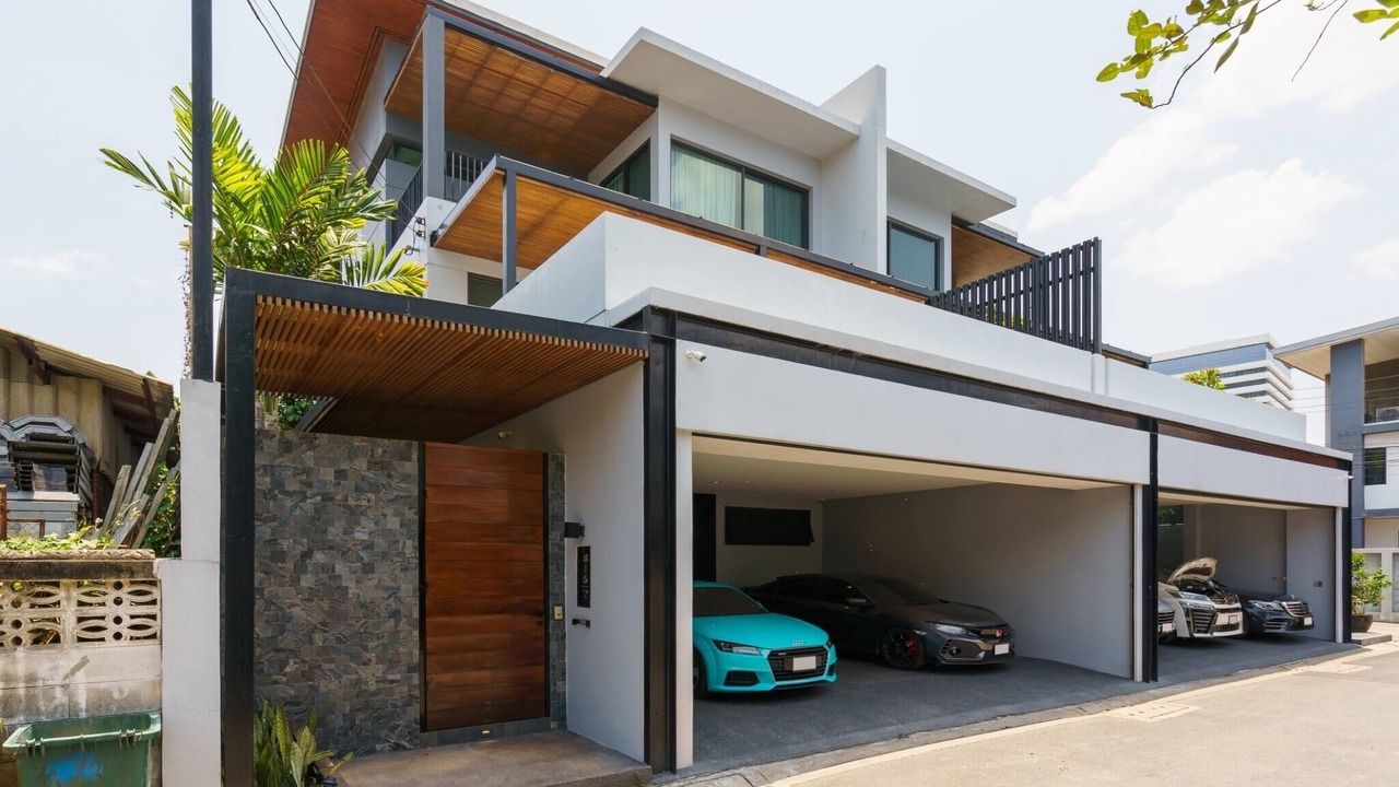 Photo of Outdoor in Khlong Tan Nuea