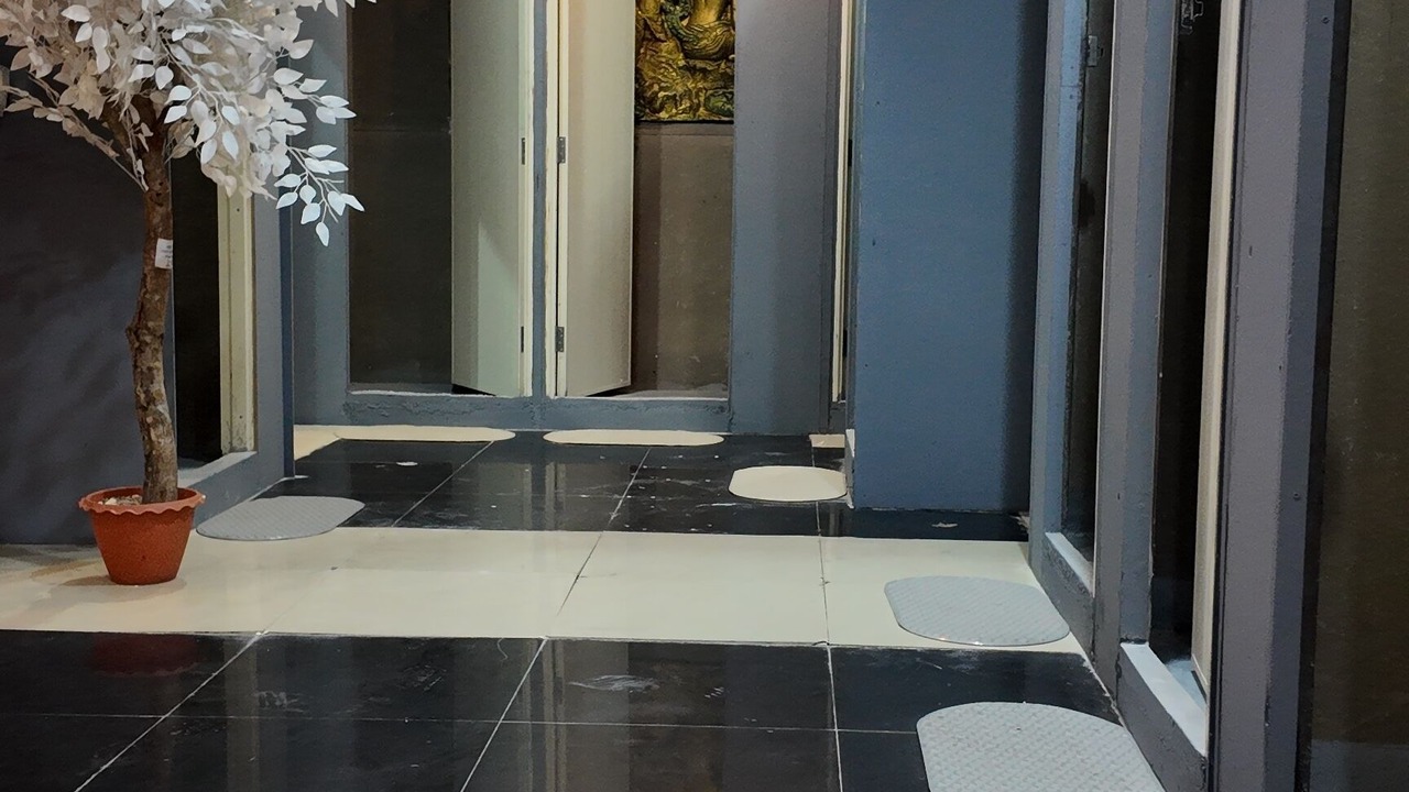 Photo of Bathroom in Nanai Road
