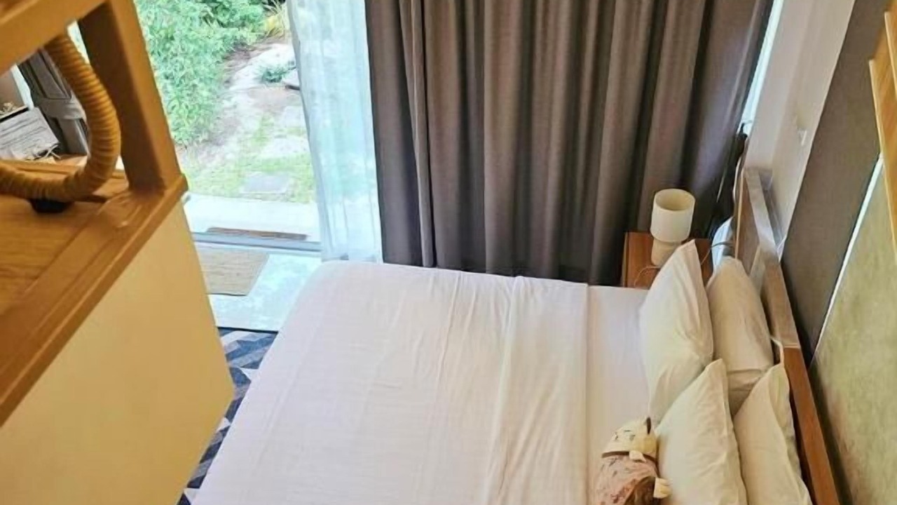 Photo of Bedroom in Pong