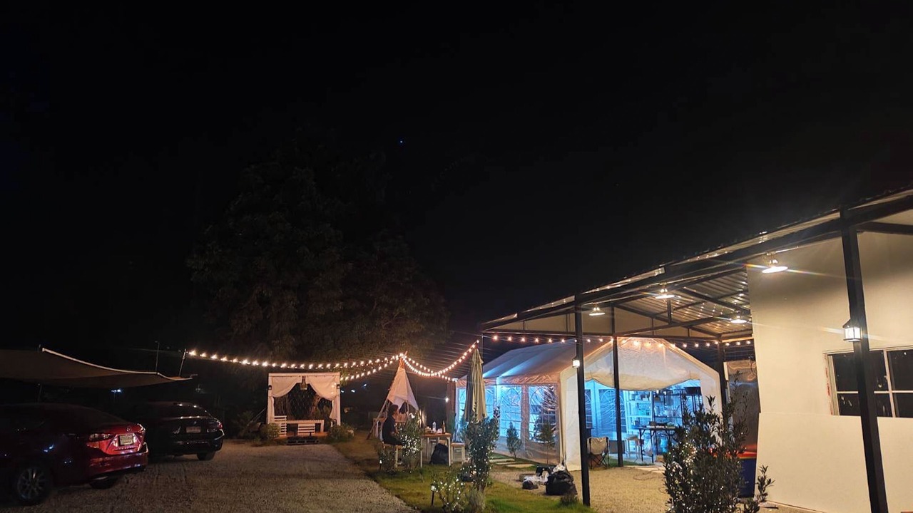 Photo of Outdoor in Si Maha Phot