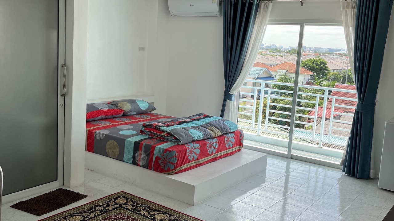 Photo of Patio Balcony in Don Muang