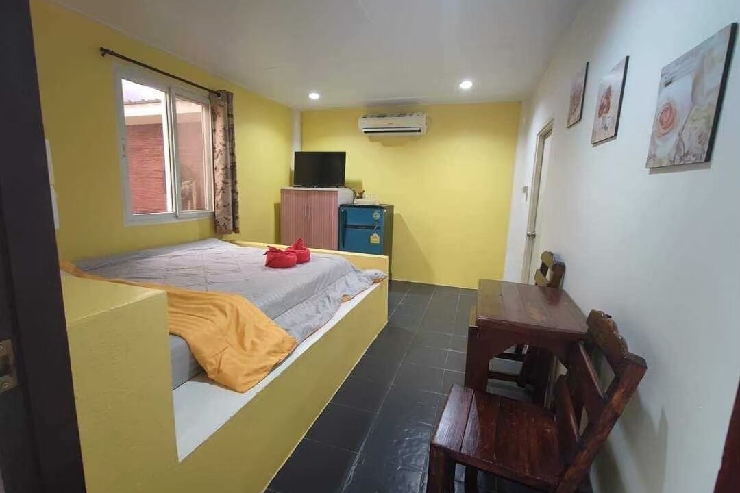Photo of Bedroom in Photharam