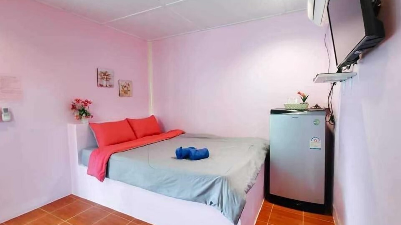 Photo of Bedroom in Photharam