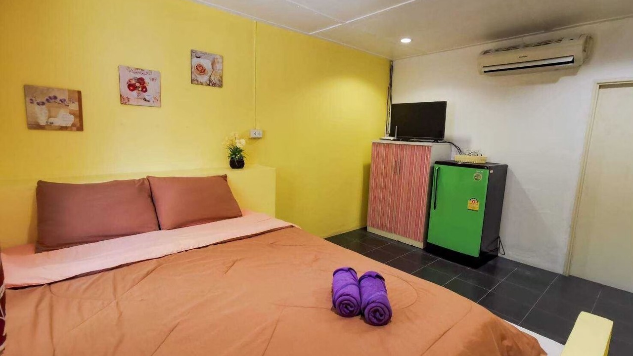 Photo of Bedroom in Photharam