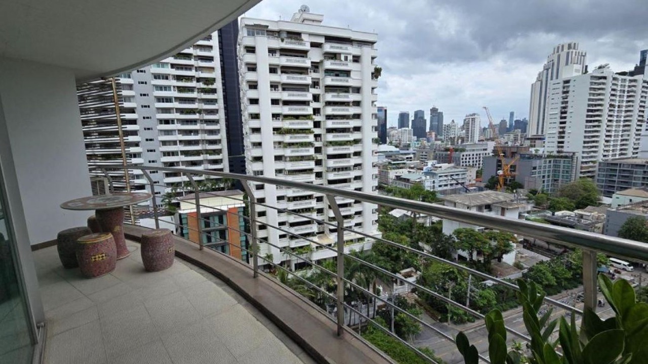 Photo of Outdoor in Nana