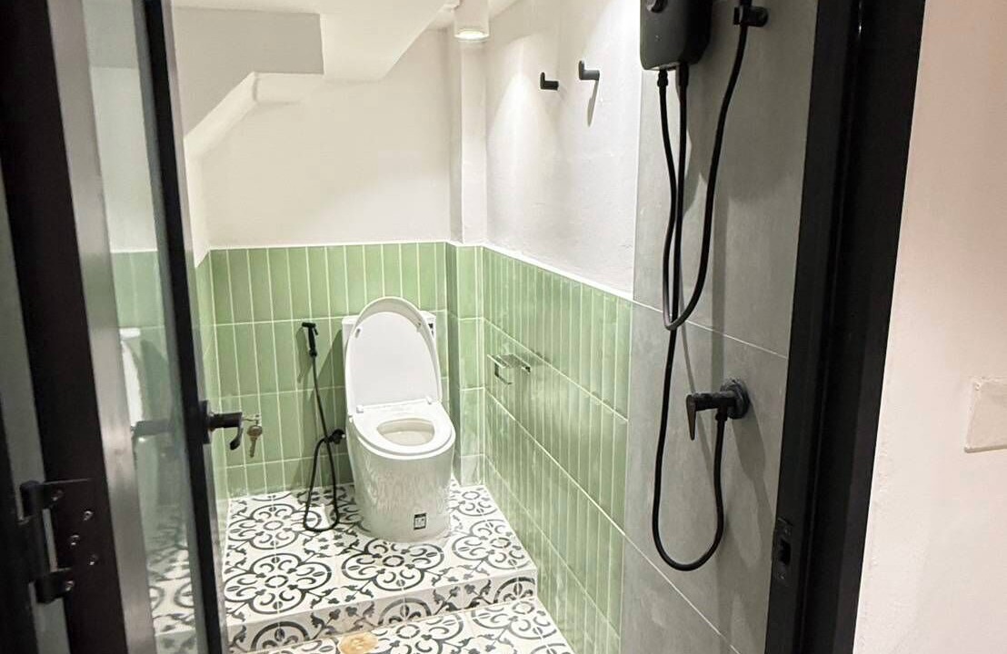 Photo of Bathroom in Wat Sam Phraya
