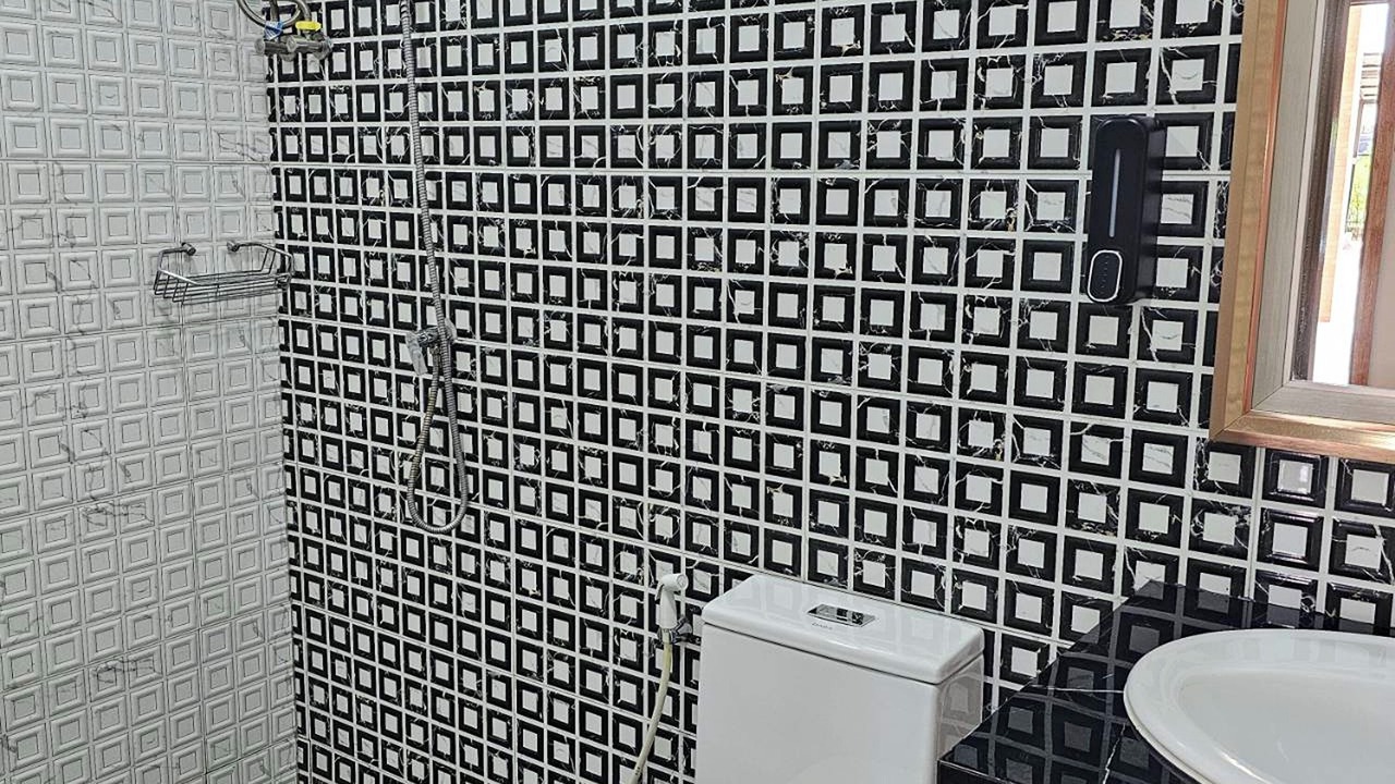 Photo of Bathroom in Phra Samut Chedi