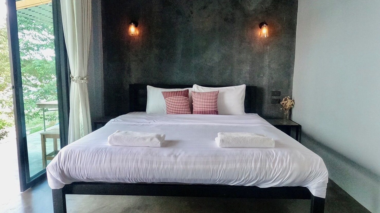 Photo of Bedroom in Plai Phraya