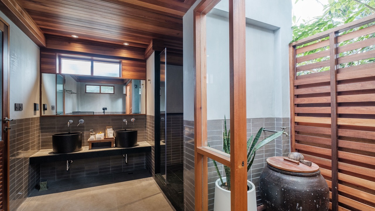 Photo of Bathroom in Chaweng City Center