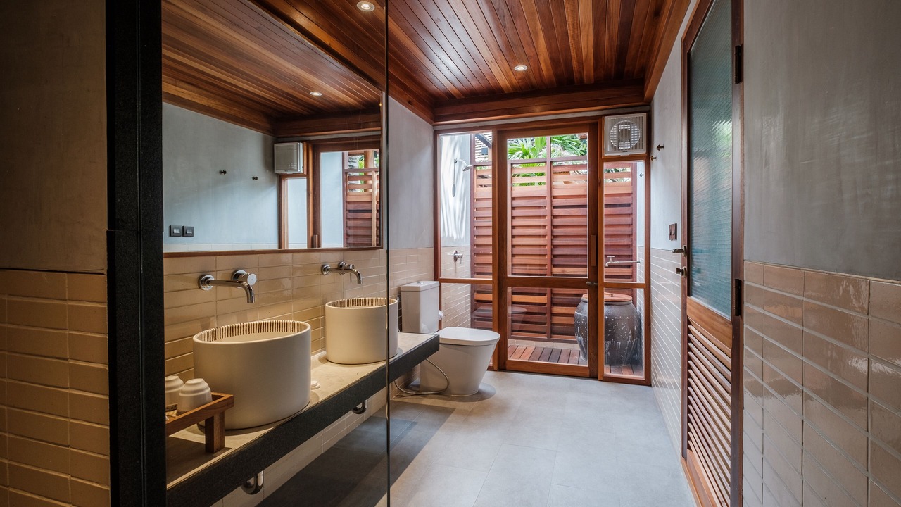 Photo of Bathroom in Chaweng City Center