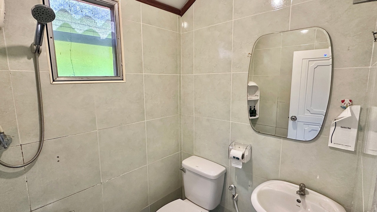 Photo of Bathroom in Don Muang