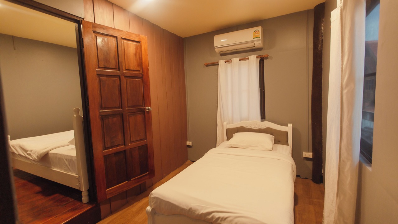 Photo of Bedroom in Wua Lai