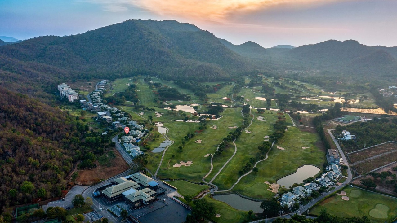 Photo of Outdoor in Hin Lek Fai